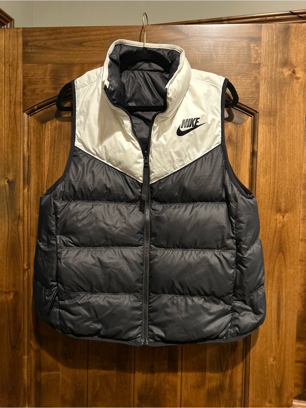 Nike Black and White Reversable Puffer Vest